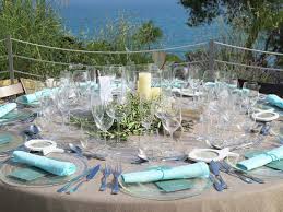 Una boda subacuática es perfecta para las parejas que buscan una experiencia a íntima y mágica. Una Boda Junto Al Mar La Boda De A E Aspic Empresa De Catering Para Bodas Empresas Y Eventos De Barcelona