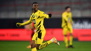Youssoufa moukoko genie scout 21 rating, traits and best youssoufa moukoko fm21 reviews and screenshots with his fm2021 attributes, current ability. Moukoko Jungster Torschutze Der Geschichte Dfb Deutscher Fussball Bund E V