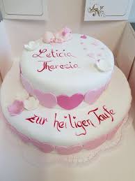 Gehackte pistazienkerne mit hilfe einer teigkarte am rand der torte anbringen. Tauftorte Madchen Herzen Mit Fondant Rosa Christening Cake Girl Kuchen Ideen Tauftorte Torte Taufe