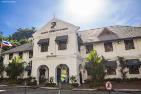 Kota kinabalu vacation rentals kota kinabalu vacation packages flights to kota kinabalu kota kinabalu restaurants things to do in kota kinabalu kota kinabalu shopping. Kota Kinabalu City S Lampoopalooza Hello Sabah