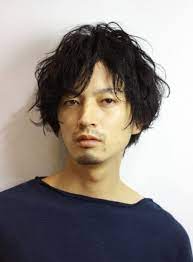 抱かれたい と言わせたい 斎藤工 の色気に学ぶ セクシーなモテ髪型スタイル bangs バングス モテ 髪型 髪型 おしゃれ ショート