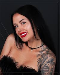 What a perfect smile line ✨✨✨ #dentaldesign #zirconiumcrown #smilemakeover  #smiledesign #whiteteeth #cosmeticdentist #hollywoodsmile #ireland #england  #uk #ireland #lithuania #belgium #usa