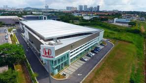 © disediakan oleh kompas.com barisan kereta gantung tmii sedang terparkir. Honda 4s Terbesar Di Kelantan Pantai Timur Mampu Senggara 100 Kereta Sehari