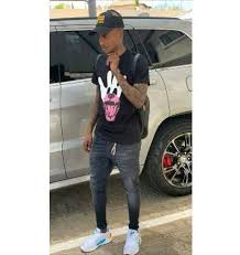Thembinkosi lorch is the south african professional football player, who was born on the 23 july 1993 in bloemfontein. Thembinkosi Lorch Home Facebook