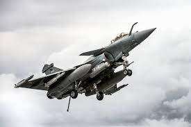 L'inde qui doit satisfaire un « besoin opérationnel crucial », ne renonce pas pour autant au contrat initialement envisagé avec dassault et portant sur 126 avions de combat français. Les 5 Dates Cles Pour Comprendre La Polemique Autour De La Vente Des Rafale De Dassault