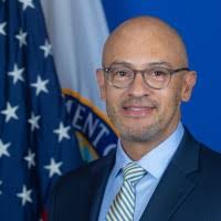 40+ "Doug Robles" profiles