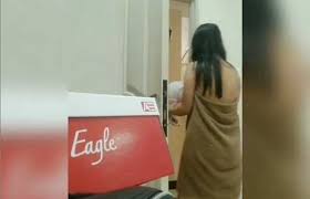 Latest videos most viewed videos longest videos popular videos random videos. Viral Video Cewek Cantik Lepas Handuk Di Depan Driver Ojol Makassar Terkini