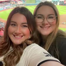 Kate Hendrix's Instagram, Twitter & Facebook