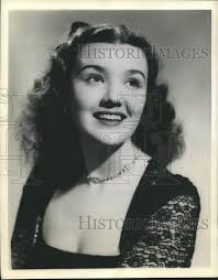 1942 Press Photo Beverly Whitney singer rumored to wed Tommy Manville