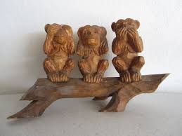 Three Monkeys Hear No Evil See No Evil Speak No Evil A Cool Little Hand Carved Set Of Three Monkeys On A Branch They Are The See No Evil Hear No Evil Speak No Evil Monkeys Measurem Wise Monkeys Carving Evil