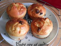 Petits Cakes Pommes Ananas Aux Amandes Et Chocolat Entre Rire Et Cuisine Cake Aux Pommes Petit Cake Alimentation