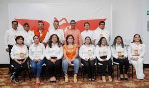 Ciudad de méxico— el candidato de movimiento ciudadano (mc) a la alcaldía de cazones, veracruz, rené tovar, fue asesinado a balazos anoche. Movimiento Ciudadano Presenta Candidatos
