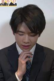 今回は、将棋の世界へお邪魔し、 イケメン棋士の都成竜馬さん について見てきましたがいかがでしたでしょうか？ 都成竜馬は 藤井聡太 七段に勝利し棋王戦挑戦者決定トーナメントを進出した 都成竜馬は将棋界きっての イケメン 棋士 ã„ã¡ã‹ On Twitter