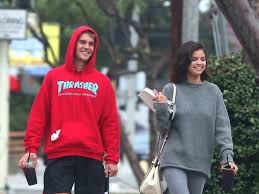 Una fuente confirma que las estrellas del pop oficialmente están saliendo nuevamente, después de que selena se separara de the weeknd. Justin Selena Cronologia De La Pareja Mas Inestable Del Pop