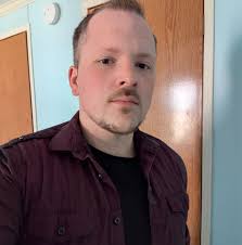 What is a good commander for an equipment/artifact deck?