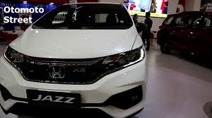 Honda jazz pertama kali diperkenalkan di tahun 2001, nama honda jazz digunakan di eropa, sebagian asia, australia, timur tengah dan afrika, di amerika, jepang dan china, mobil ini. Honda Jazz Rs 2020 White Colour Exterior And Interior Youtube