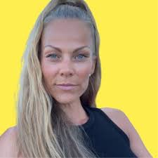 Julehøytiden er forsterkende. Alt som er bra, blir bare enda bedre. Det er  tiden på året for kos, hygge, barna kommer hjem, storfamilien samles,  tradisjoner videreføres og nære relasjoner dyrkes. Alt… |