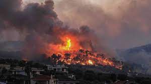 Εκτός ελέγχου είναι η φωτιά που μαίνεται από το μεσημέρι της τετάρτης, 22 ιουλίου, στις κεχριές κορινθίας, όπως καταγγέλλει στο ethnos.gr ο δήμαρχος κορινθίων, βασίλης νανόπουλος. Fwtia Sthn Korin8ia Olonyxtia Maxh Me Tis Floges 3ekinhsan Oi Ripseis Neroy Cnn Gr