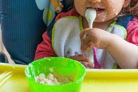 Setelah program asi eksklusif 6 bulan berhasil, bayi yang sudah berusia 6 bulan ke atas wajib diberi makanan pendamping asi atau sering disingkat mpasi. Cara Memulai Jadwal Makan Bayi 6 Bulan Alodokter
