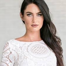 Emily Hargrove's Instagram, Twitter & Facebook