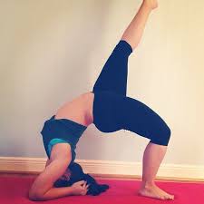Me Doing Eka Pada Viparita Dandasana One Legged Inverted Staff Pose Yoga Asana Backbend Yoga Fitness Yoga Life Yoga