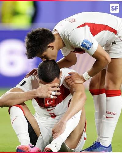 Turquia est&aacute; eliminada da Copa! A sele&ccedil;&atilde;o turca perdeu por 0x1 para o  Paraguai e se tornou a primeira equipe eliminada do torneio. Com 0 pontos  em 2 jogos, a Turquia n&atilde;o