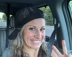 Eileen Schaal's Instagram, Twitter & Facebook