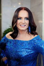 Ее муж алексей двенадцать лет назад выиграл олимпиаду в афинах, а три следующих олимпийских. Ne Obrezala Volosy A Vyglyadit Molozhe 73 Letnyaya Sofiya Rotaru Udivila Stilnym Preobrazheniem