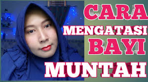 Setelah anda mengetahui penyebab dari kenapa anak anda mengalami batuk setelah minum susu formula, maka selanjutnya cara selanjutnya yang bisa menjadi solusi untuk mengatasi batuk alergi susu formula adalah dengan memperhatikan kandungan gula pada susu yang ingin anda minum. Cara Mengatasi Bayi Muntah Cara Mengatasi Bayi Muntah Setelah Minum Asi Tyas Youtube