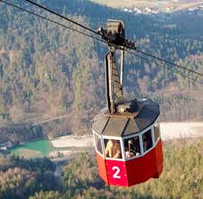 Seilbahnen haben hierzulande eine über 100jährige tradition. Top Ten Das Sind Die Spektakularsten Seilbahnen Der Welt Welt