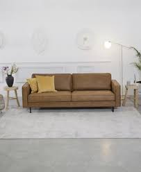 Bei der textilpflege ist, ganz besonders bei hochwertigen sofa. Sofa Hunter 3 Sitzer In Braun Aus Recyceltem Leder Westwingnow