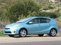 トヨタ・ヤリス, toyota yarisu) is a supermini/subcompact car sold by toyota since 1999, replacing the starlet and tercel. Why Can T U S Buyers Get Hybrid Toyota Yaris Honda Fit