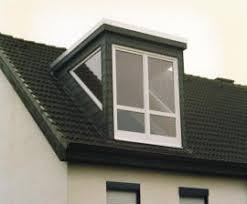 Die Seitlichen Fenster Bieten Einen Optimalen Lichteinfall Fertiggauben Zimmerei Dachgauben
