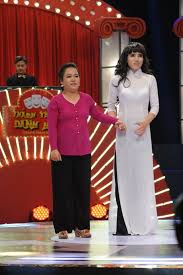 Thách thức danh hài: 'Bản sao Việt Hương' gây 'náo loạn' sân khấu