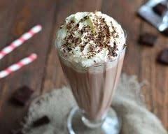 Milkshake Au Chocolat A La Chantilly Recette Recettes De Cuisine Cuisine Et Boissons Recette