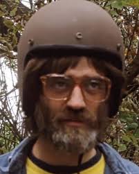 Modern gay dudes started dressing like 80s straight dudes so gradually we  hardly even noticed. @moviesthatmadeusgay episode 302 “Friday the 13th” we  talk about “Steve Christy” (Peter Brouwer) ready for the beer