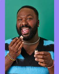 Here are some of my favorite art vingettes from this @archidigest shoot at Pamela  Joyner and Fred Guiffrida's house.⁠ ⁠ Styling: @leinic⁠ Assist:  @bayleyphoto⁠ Story written by: @davidbryannash