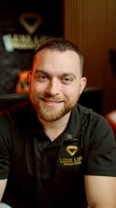 Your headshot is your visual handshake—make it count!Whether you’re  updating your online profile or building your brand, our professional  headshots will help you make a strong impression. Book now ...