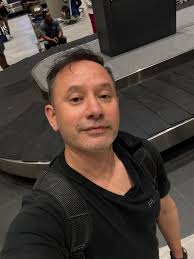 I am Daniel Hickling * 62 years old. * From London United Kingdom 🇬🇧 * I  am a widower. * i have 2 children both grown up and live