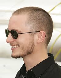 Men's short haircuts for thin hair are so popular & it's not going to extinct any time soon. 80 Sexiest Short Haircuts Hairstyles For Men 2021