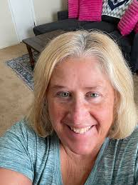 Oily skin makeup and hairstyle suggestions