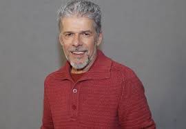 José Mayer é internado no Rio de Janeiro com indisposição respiratória – R7 Entretenimento