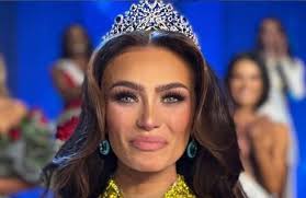 Nokomis native relinquishes Miss USA crown