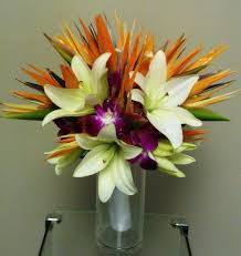 Bridal Bird Of Paradise Bouquet Birds Of Paradise Wedding Bouquet Bridal Bouquet With Birds Of Paradise White Lilies A Bird Of Paradise Wedding Paradise Wedding Tropical Bridal Bouquet