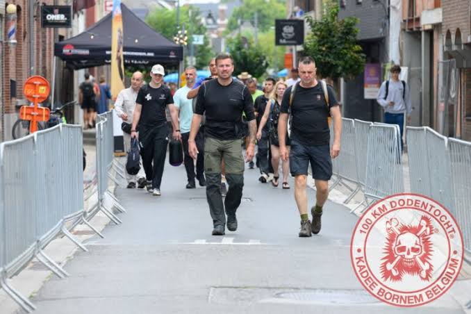 Foto's – Dodentocht