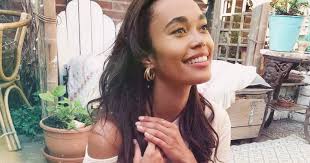 Singer, signed at cornelis music tv host at avrotros & talpa.romy monteiro. Romy Monteiro Zet Haters Op Hun Plek Om Nare Reacties Na Zware Crash