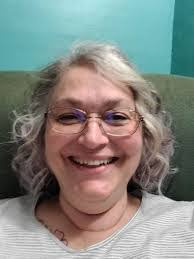 Lori Hochstetler's Instagram, Twitter & Facebook