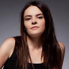 Cat Dixon's Instagram, Twitter & Facebook