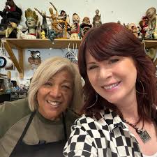 Another recent student that I had an enormously enjoyable assemblage making  tutorial with is multitalented artist and compelling storyteller @lydfin01.  Lydia brought in an array of objects and bits of memorabilia that