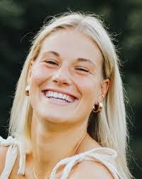 Angela Heyne's Instagram, Twitter & Facebook